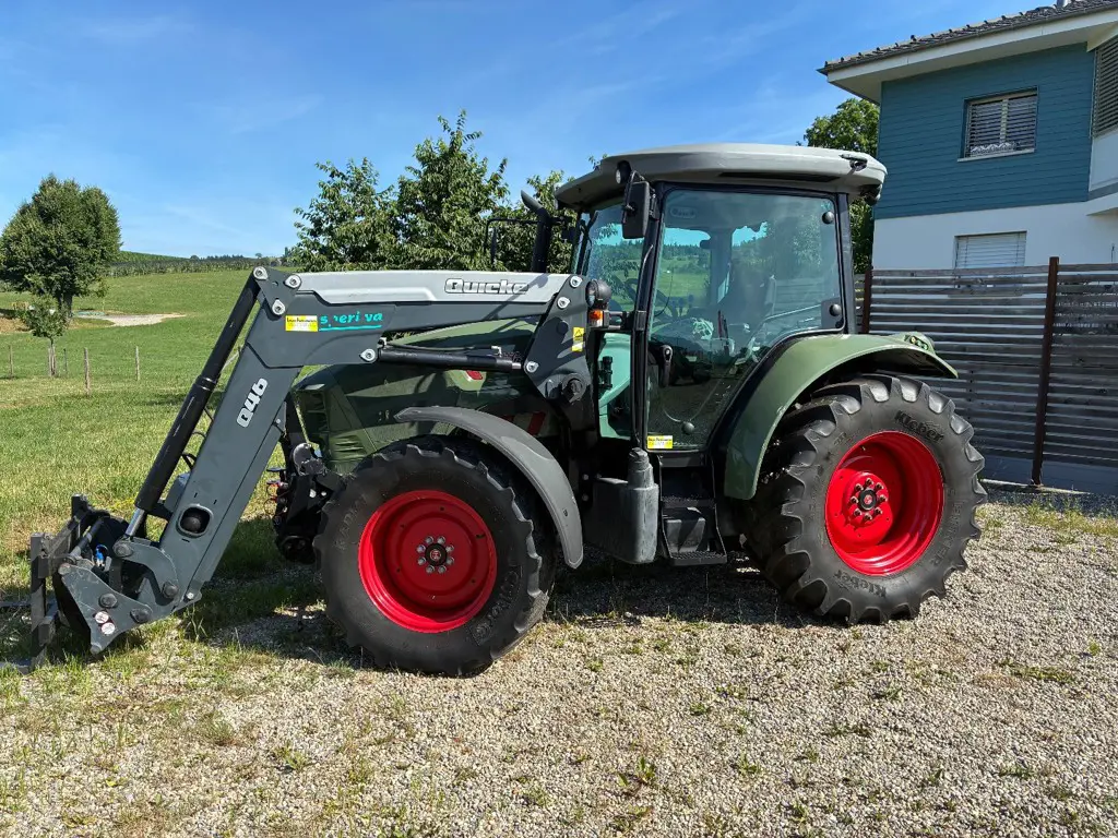 Hürlimann XM K100 mit Alö Frontlader Q46