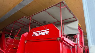 GRIMME Wetterdach auf Bunker zu SE75-55