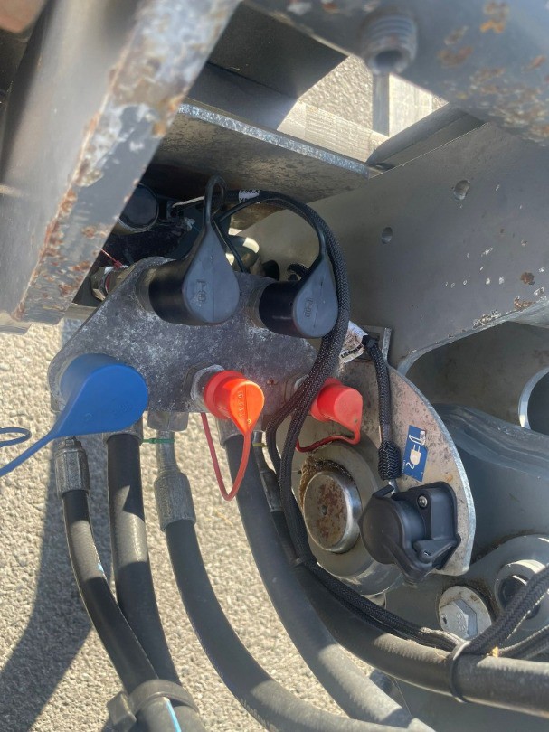 49862acb-a73e-4232-a424-45e02a981326-WhatsApp Image 2025-10-07 à 14.jpg