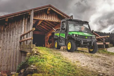 John Deere Gator XUV 875M / 4x4 Transportfahrzeug