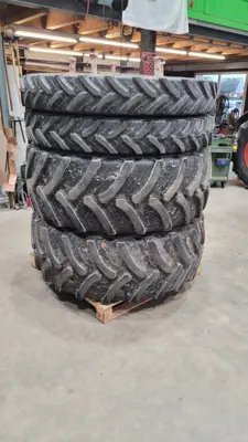 Radsatz vo +hi mit Doppelräder Fendt 300/200 Vario