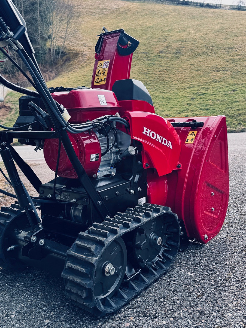 56dd63d6-5629-4683-a56c-efa42be91d28-Honda HSS 760 AET (3).jpg