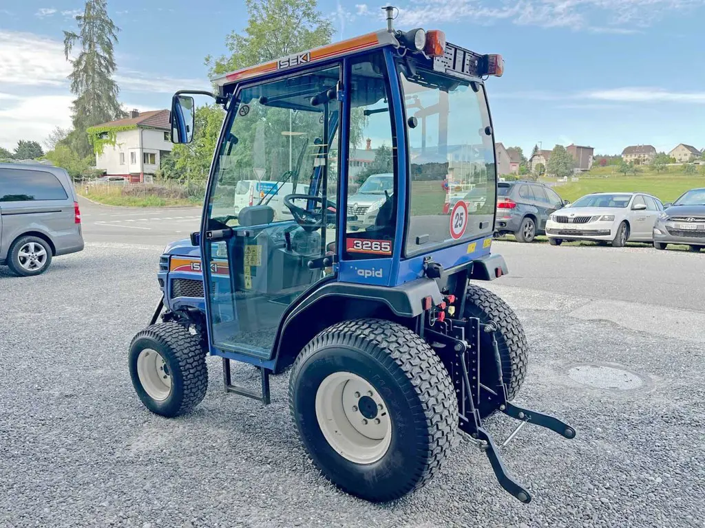 94f82292-911f-4abe-87c5-3671c73a046d-36772-Iseki-Traktor-TM-3265-H-(4).jpg