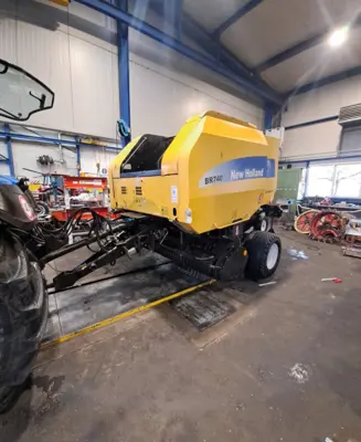 Rundballenpresse New Holland