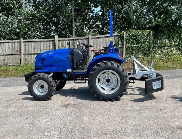 ce9ffcd5-2cfb-4237-a11d-2f72fae19e76-Fleming Flexi Scraper 5.jpg