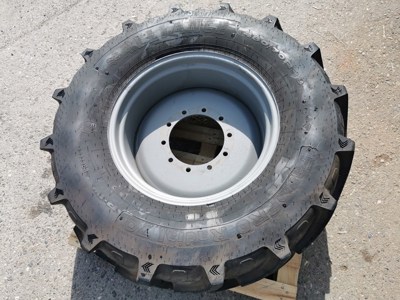 Räder zu Traktor Deutz 6165.4