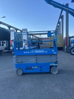 Hebebühne Scherenbühne  10m Elektro