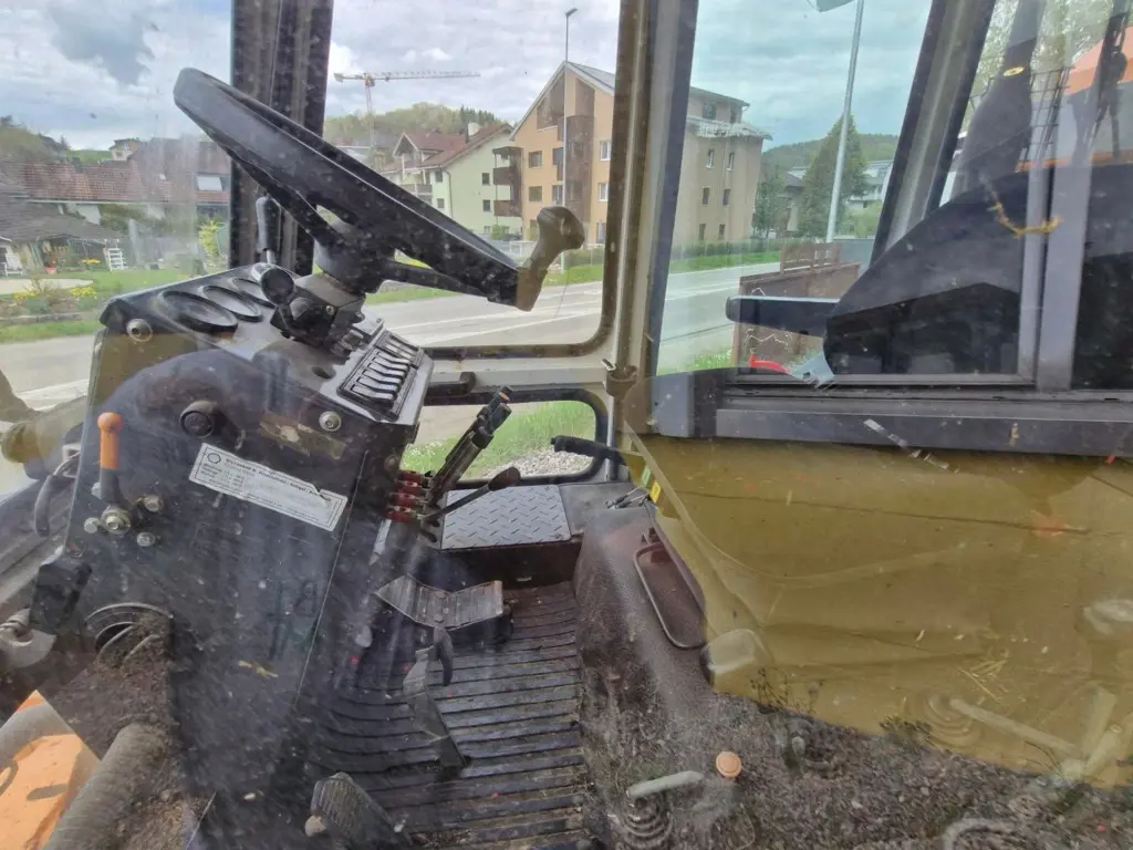 6f3b0b90-8497-4f1f-ba2d-ba142011efbf-Aebi Rasant 6.jpg