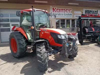 Traktor Kubota M6040