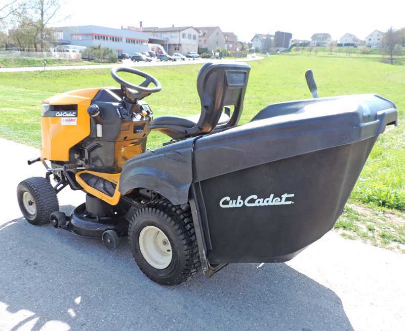 3dc87069-8e48-452a-854f-7e7d7da97e96-23303-Cub-Dadet-Rasentraktor-XT2-PR95(3).jpg
