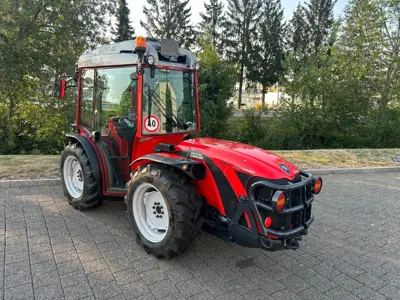 A. CARRARO Kompaktschlepper SRH 9800