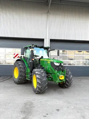 Traktor John Deere 6130R / Robert Aebi Landtechnik AG