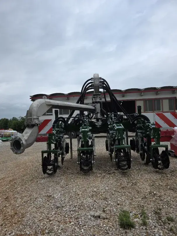 M.O.M Strip-Till mit Gülleinjektion oder Dünger