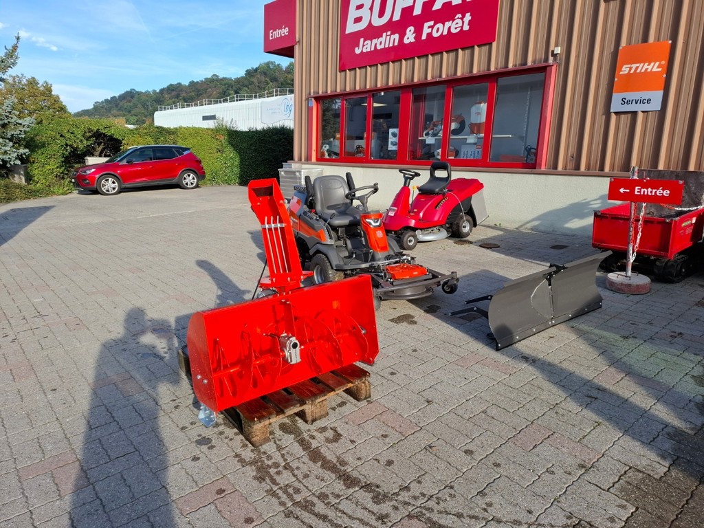 714ed952-8d9a-46a6-a865-31830782ca4b-20251008_170206 (1).jpg