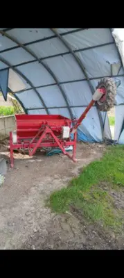 Distributeur d'engrais CM REGERO