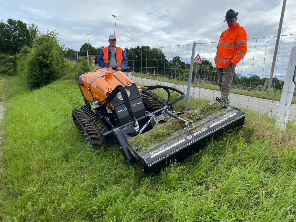 7e22fcbc-b221-4910-aac8-1418979395f3-MULCHY CAT 40 EVO (2).jpg