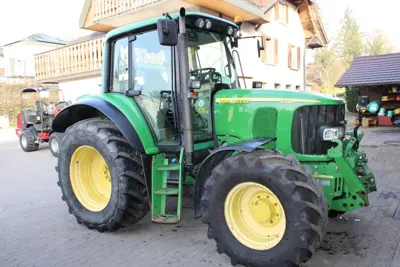 Traktor John Deere 6320
