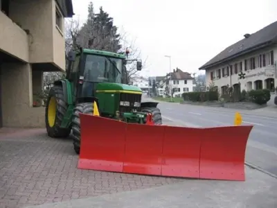 Schneepflug Erismann 300/4