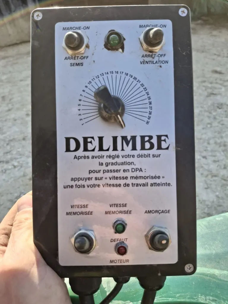 01765e81-4ee1-42e4-a8cc-4f46cd6d1857-Delimbe Jolidon.jpg