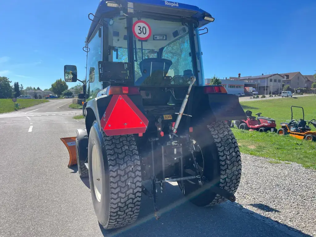 a80e5766-edb5-4b12-b845-ad8d54c4b679-36490 Iseki Traktor 5390 FQ mit Schneeplfug (3).jpg