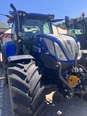 NEW HOLLAND T6 180