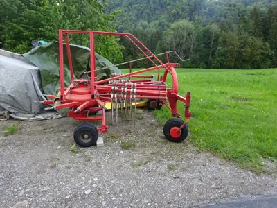 Kreiselschwader Pöttinger Top 340U