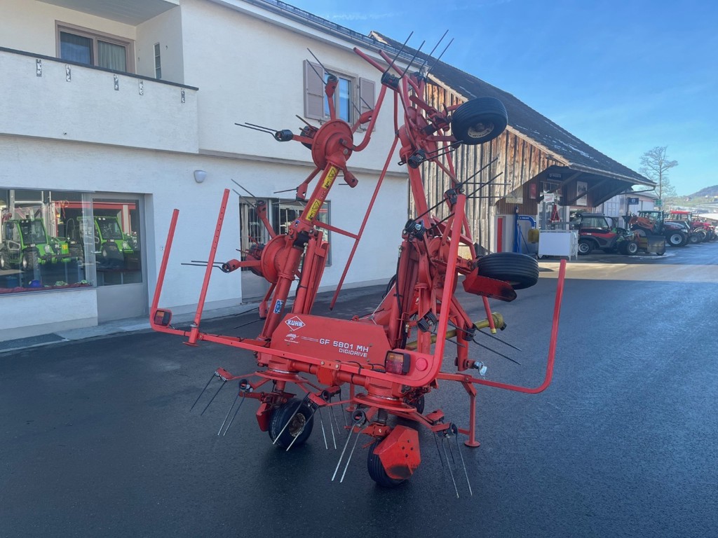 6102bd7c-d741-4ab0-80de-44680a34d434-Kuhn GF 5801 MH Dieziker Bruno 8.jpg