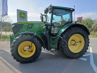 John Deere 6210R