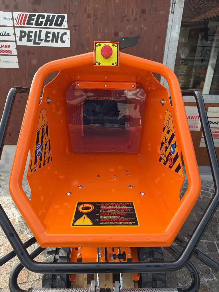 7fd7dc4a-3e56-42e9-bd16-190ff8f1ff09-IMG_4079.jpg