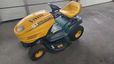 Tracteur à gazon MTD