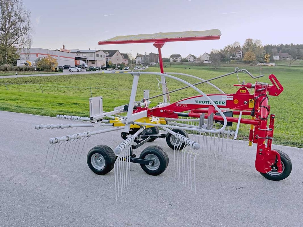 ed090638-13c7-4f19-ab1b-eed53d5c6ef9-35383-Pöttinger-Kreiselschwader-Top-382-(1).jpg