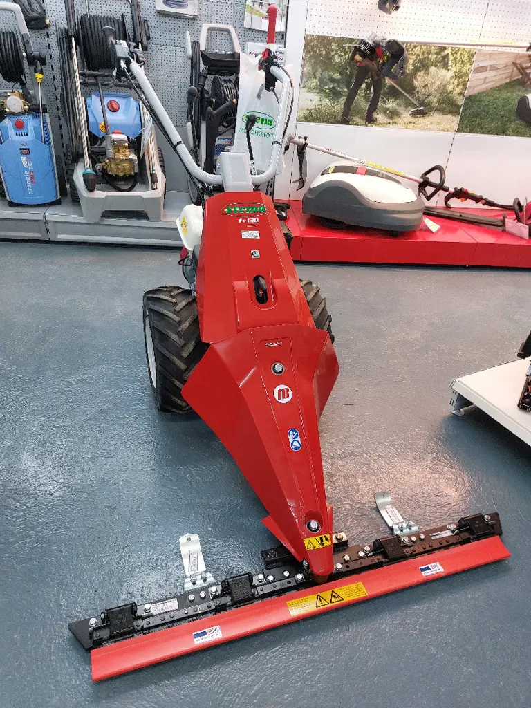 e8ffdd58-2ea4-44b7-b9a5-1c6a87da636a-Stema FC 130 (1).jpg