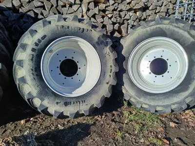 Jeu de roues complètes Valtra