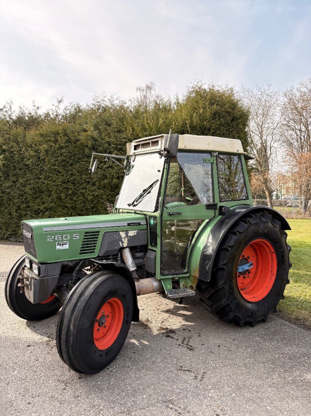 FENDT Farmer 260s