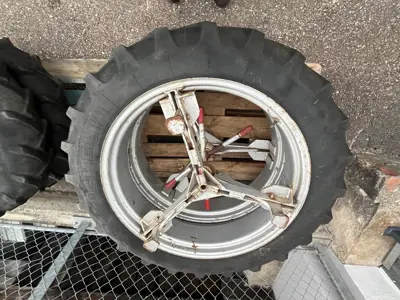 Doppelrad 9.5R x 32 (230/95R32)