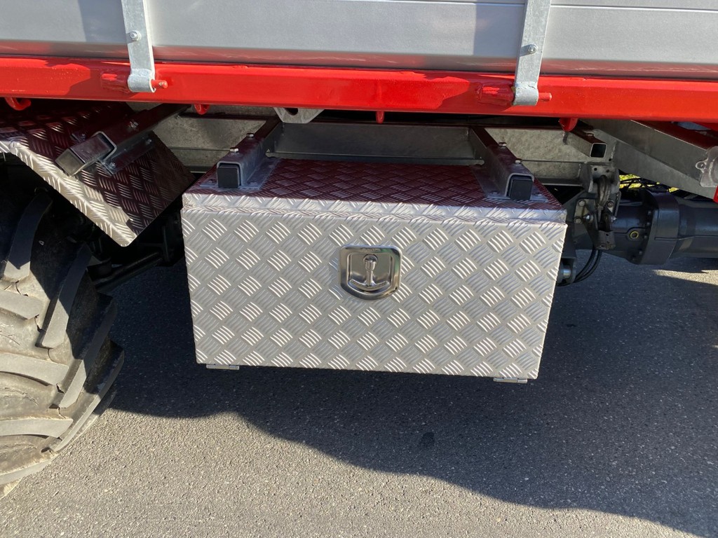 fe3a52ac-53c4-492e-b54b-13faba3044e9-PHOTO-2025-11-14-21-02-12 1.jpg