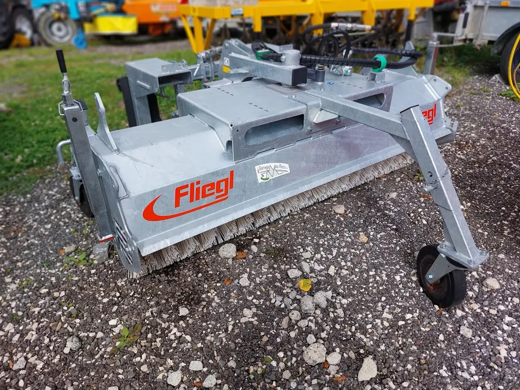 c86fb03b-9099-49bc-9d24-6d39e9568f40-Fliegl Aubry (6).jpg