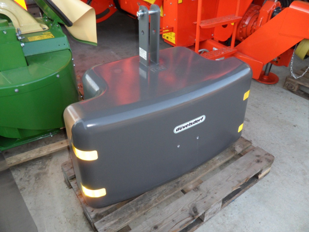 9930d8b0-a5e7-464e-bb7f-06aef4140c09-Düvelsdorf contre-poids 750.jpg