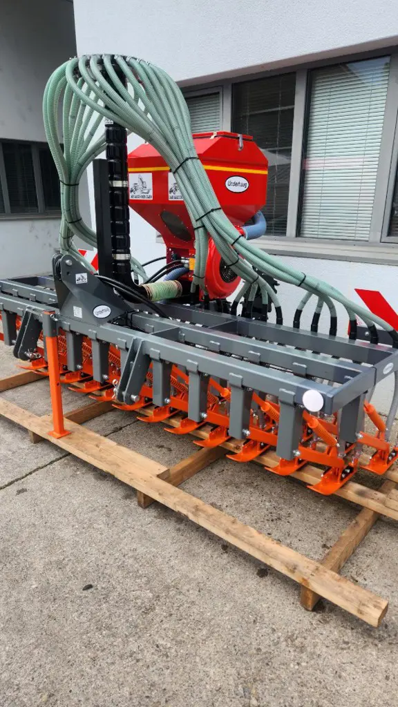829aa00f-fea7-415f-b718-ce3c1b67c2cb-Direktsämaschine_Drillsämaschien_Underhaug_UM7950_Krummenacher_EPS5_Pneumatisch_LMB-Maschinen-GmbH_5.png