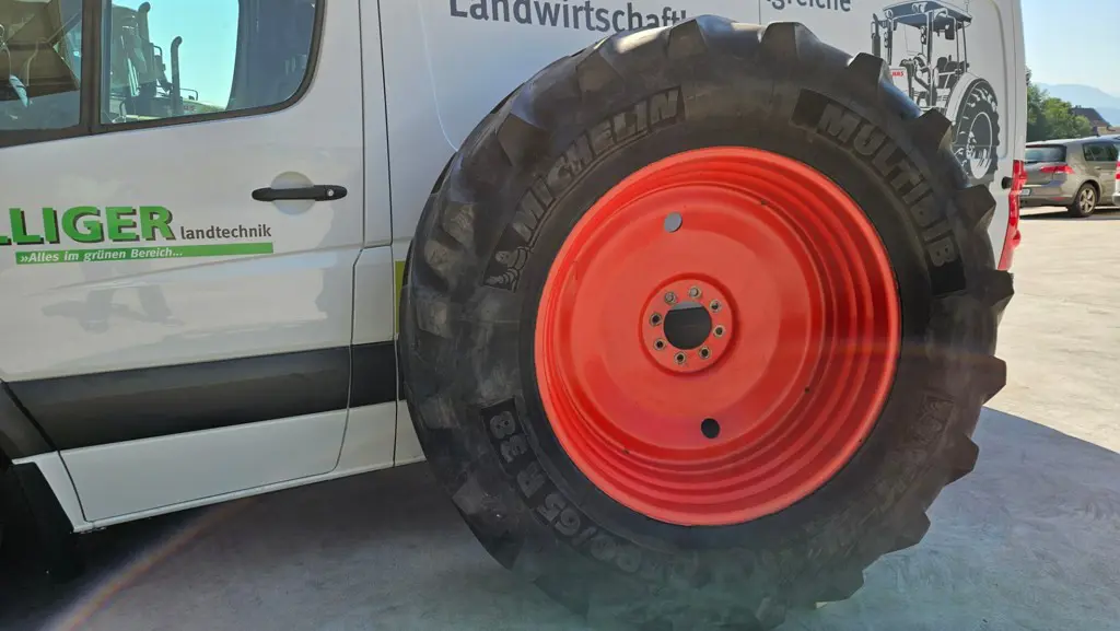 Fixspurräder mit Reifen Michelin 600/65 R38