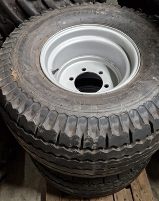 1 Rad kpl. Vredestein 500/50-17 AW