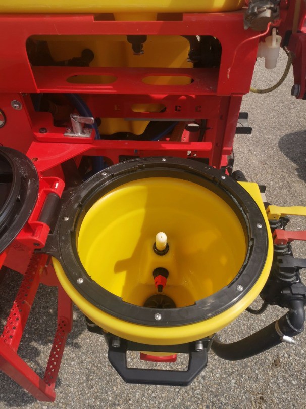 0c7fde57-d82b-406f-b79d-cc74dd87a732-Pompe Matermacc 18m (10).jpg