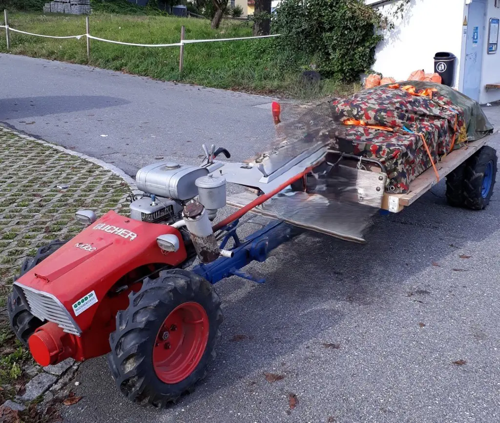 55368158-6595-490d-9632-ac9b5416aafb-Vorne seitlich.jpg