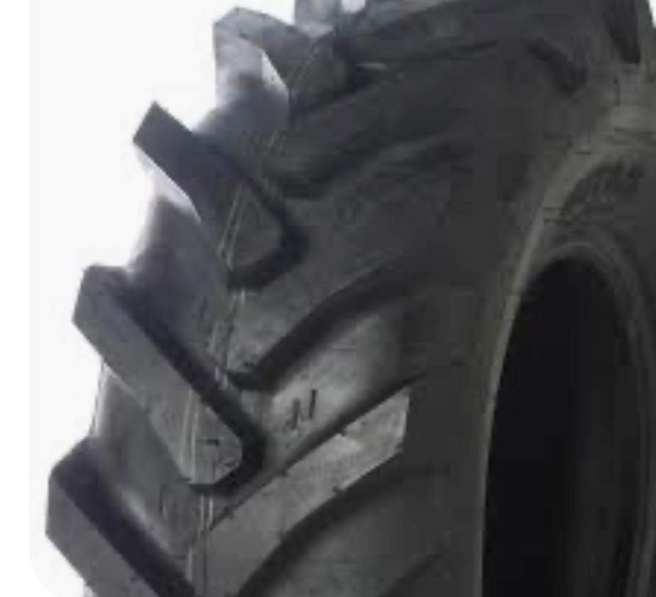 Reifen 11.5/80-15.3 AS Stollen Pneu BKT 14 Ply