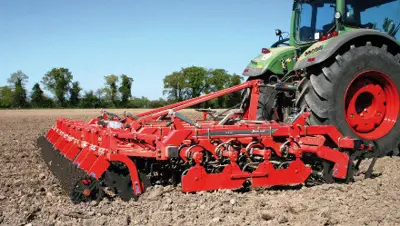 Vibroculteur 4 m / Federzahnegge 4 M Kverneland