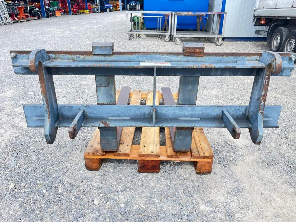 7ac31a01-08e6-495d-b49a-7c999a2d81de-36941 Unbekannt Frontlader Zubehör Palletgabel (7).jpg