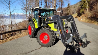 Traktor Claas Arion 470 Cis mit Frontlader