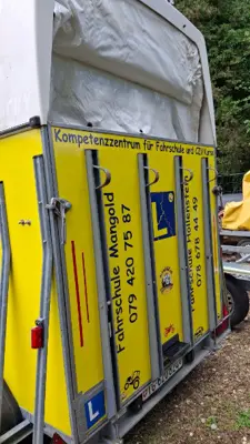 Pferdetransportanhänger