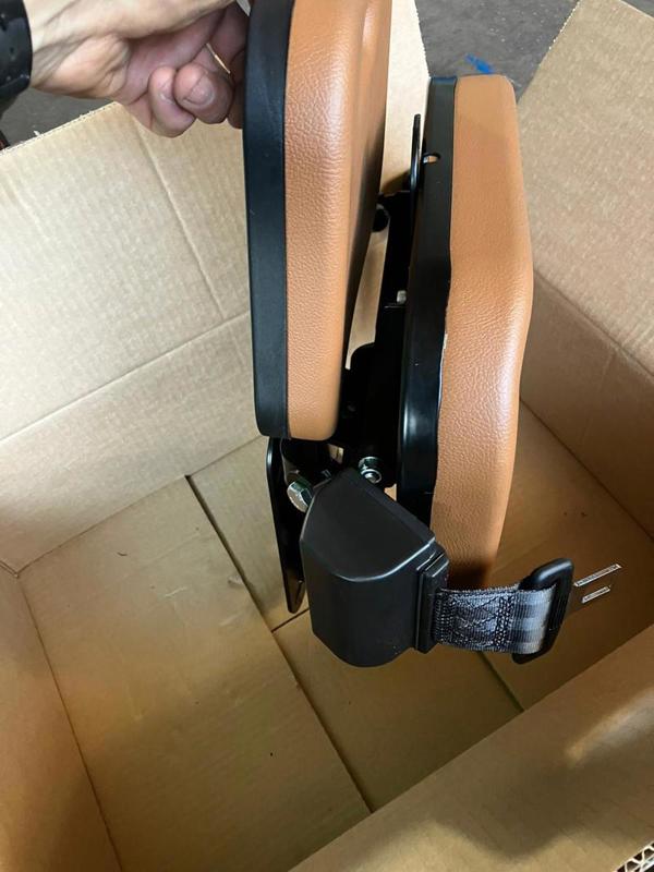 c2389981-3d55-42d7-b386-035936ce4d97-Beifahrersitz 10.jpg