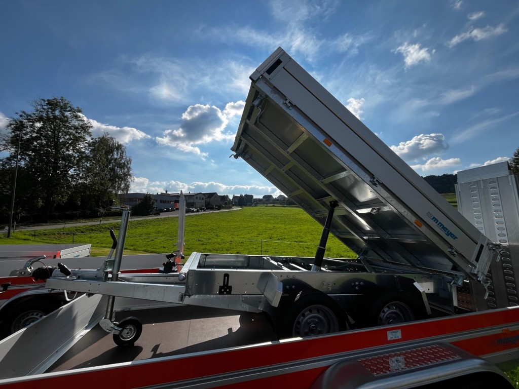 db92a138-f6c2-4229-88a8-2ae7c5b35c2b-35529 WM Meyer AG Anhänger Auto HKC 2726-155 Ali Ti (4).jpg